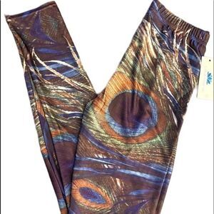 NWT. Lotus Peakcock Inspired Leggings. Size Small. Multi-Color. 🦚